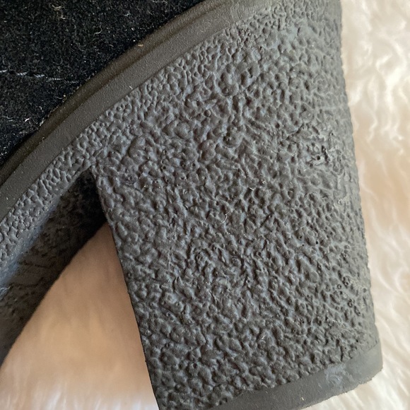 EUC SUGAR Black Suede Lace Up Ankle Booties Block Heel Size 7 1/2 M - Picture 8 of 14
